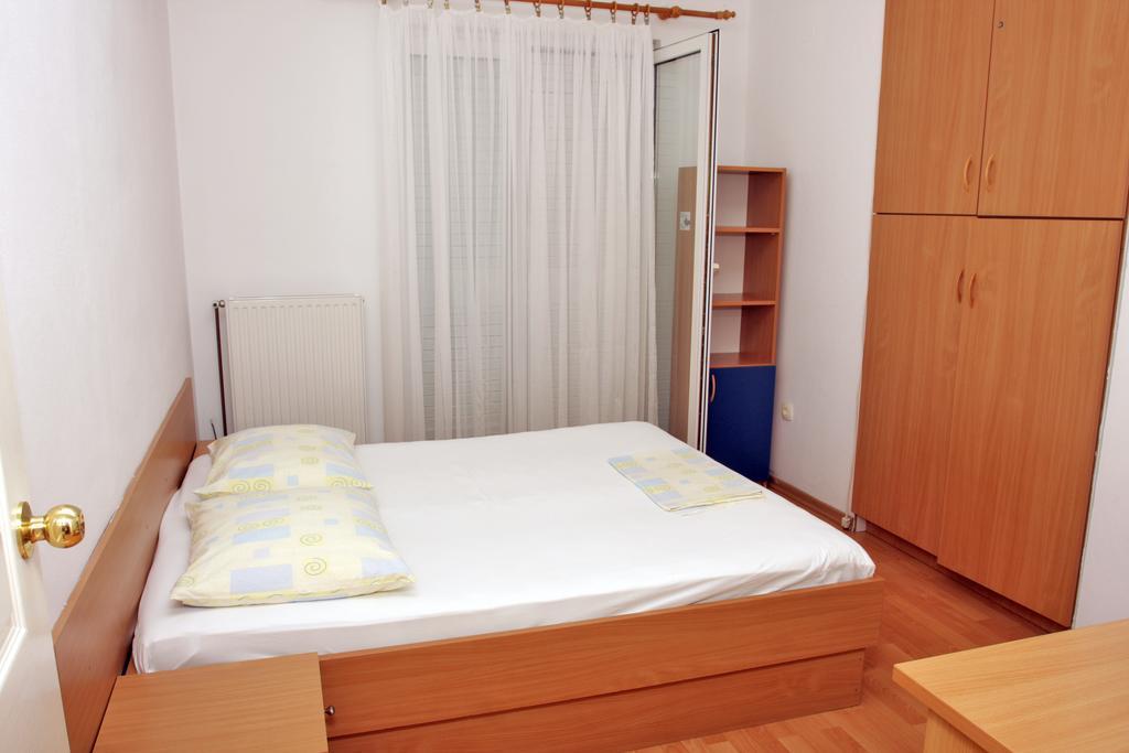 Family Apartments Marita Макарска Экстерьер фото