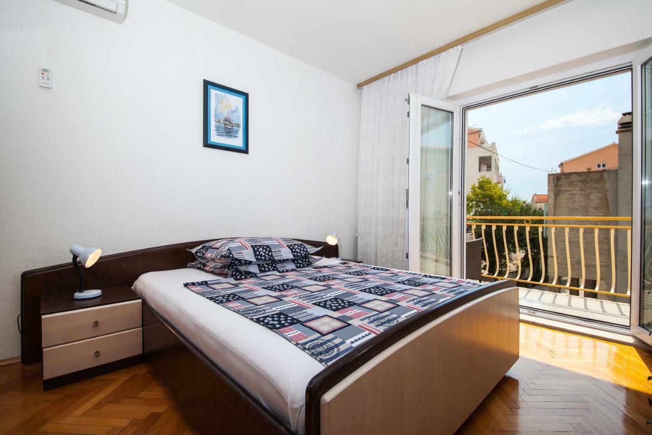 Family Apartments Marita Макарска Экстерьер фото