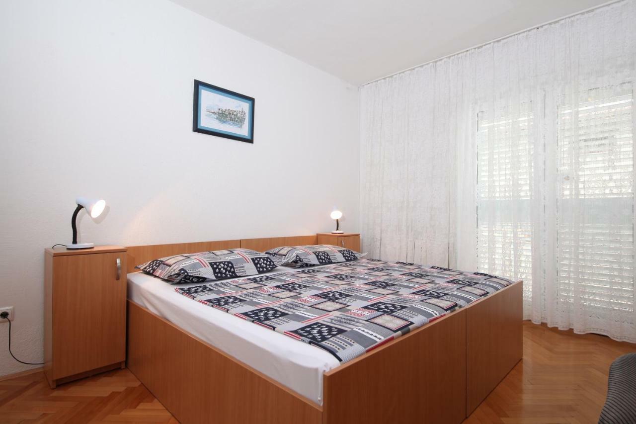 Family Apartments Marita Макарска Экстерьер фото
